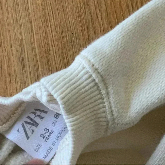 Disney X Zara Chip & Dale kids pullover, size 2-3 years - Picture 7 of 7